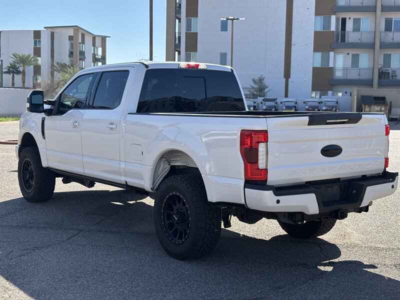 2018 Ford F-250 Lariat photo 4