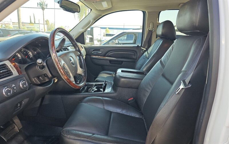 2012 Gmc Sierra 3500 Denali photo 4