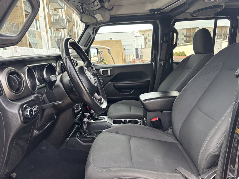 2021 Jeep Wrangler Unlimited Sport S LIFTED 4WD NEW LIFT NEW TIRES - Photo 14 - Scottsdale, AZ 85257