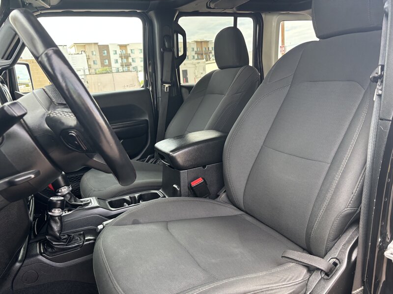 2021 Jeep Wrangler Unlimited Sport S LIFTED 4WD NEW LIFT NEW TIRES - Photo 15 - Scottsdale, AZ 85257