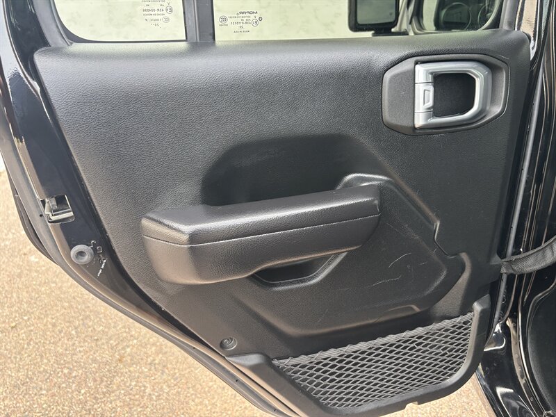 2021 Jeep Wrangler Unlimited Sport S LIFTED 4WD NEW LIFT NEW TIRES - Photo 34 - Scottsdale, AZ 85257