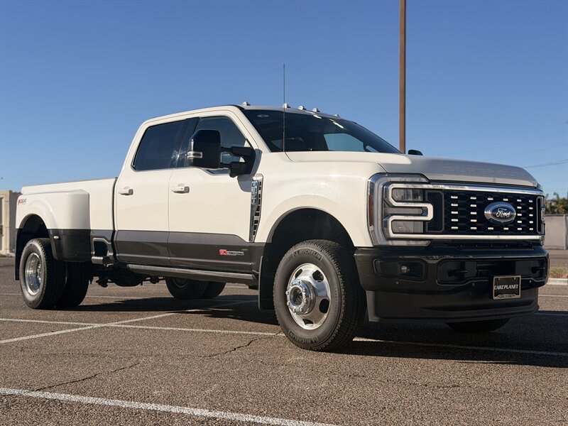 2025 Ford F-350 Super Duty King Ranch Crew Cab LB DRW 4WD