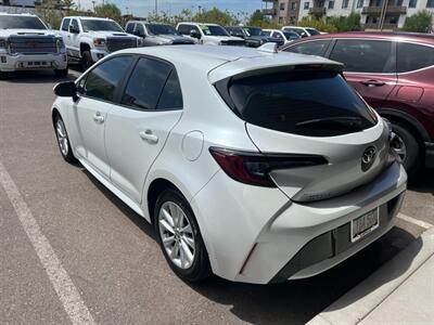 2023 Toyota Corolla Hatchback SE CARFAX 1 OWNER LOCAL TRADE TOYOTA COROLLA   - Photo 4 - Scottsdale, AZ 85257