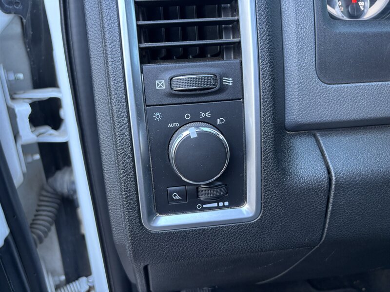 2014 RAM 2500 DIESEL TRUCK 4WD LOW MI DODGE RAM 2500 DIESEL 4X4 - Photo 17 - Scottsdale, AZ 85257