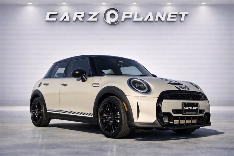 2022 MINI Hardtop 4 Door Cooper S BRICK LANE PKG RARE MINI COOPER S LOW MI   - Photo 1 - Scottsdale, AZ 85257