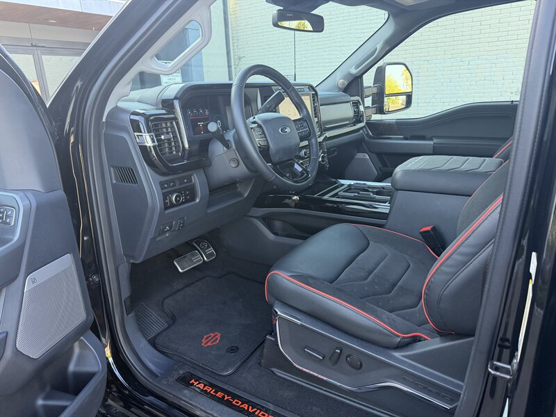 2023 Ford F-250 Super Duty HARLEY DAVIDSON LIFTED SUPER RARE 3K MI - Photo 51 - Scottsdale, AZ 85257