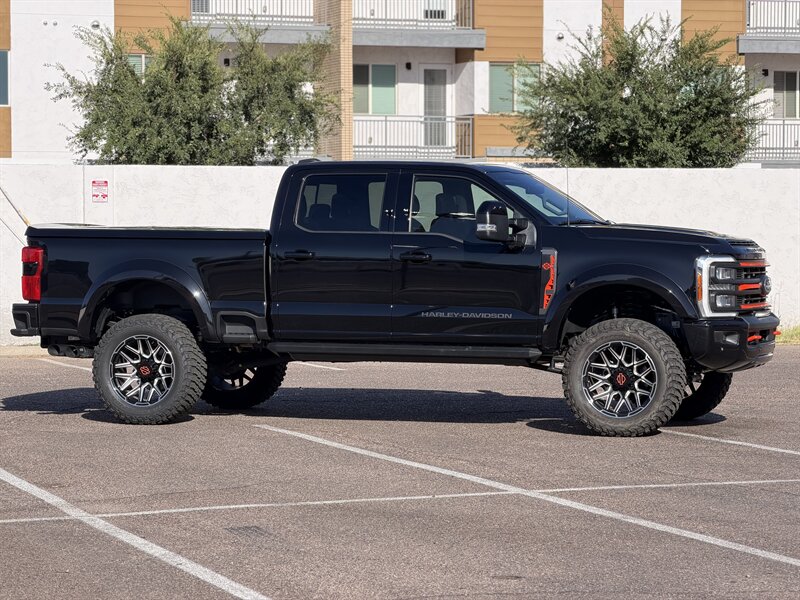 2023 Ford F-250 Super Duty HARLEY DAVIDSON LIFTED SUPER RARE 3K MI - Photo 25 - Scottsdale, AZ 85257