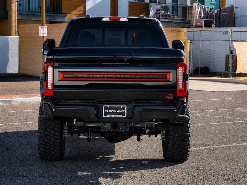 2023 Ford F-250 Super Duty HARLEY DAVIDSON LIFTED SUPER RARE 3K MI - Photo 5 - Scottsdale, AZ 85257