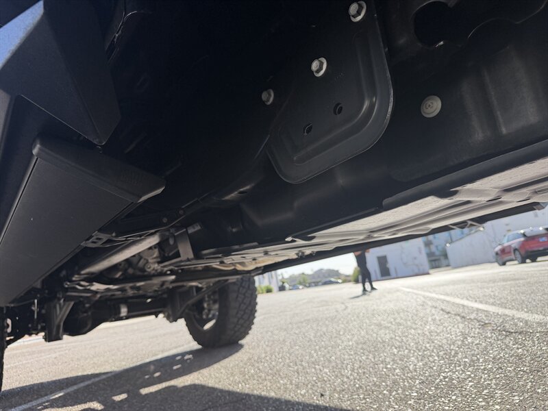 2023 Ford F-250 Super Duty HARLEY DAVIDSON LIFTED SUPER RARE 3K MI - Photo 43 - Scottsdale, AZ 85257