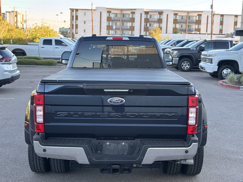 2022 Ford F-350 Lariat photo 4