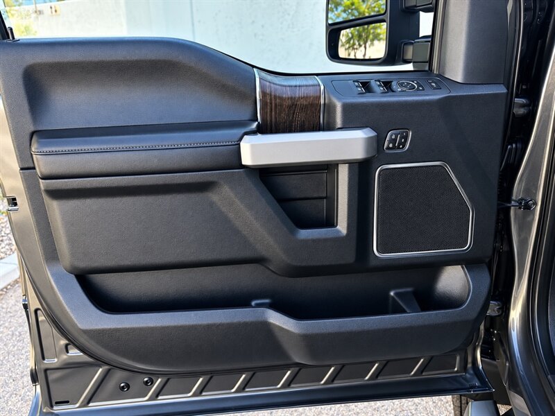 2020 Ford F-350 Super Duty Lariat DUALLY DIESEL TRUCK 4WD F350 4X4 - Photo 10 - Scottsdale, AZ 85257