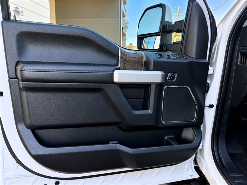 2019 Ford F-350 Super Duty Lariat DUALLY DIESEL TRUCK 4WD F350 4X4 - Photo 18 - Scottsdale, AZ 85257
