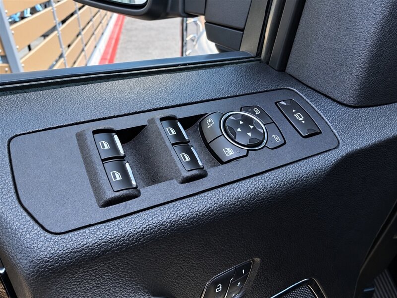 2019 Ford F-350 Super Duty Lariat DUALLY DIESEL TRUCK 4WD F350 4X4 - Photo 19 - Scottsdale, AZ 85257