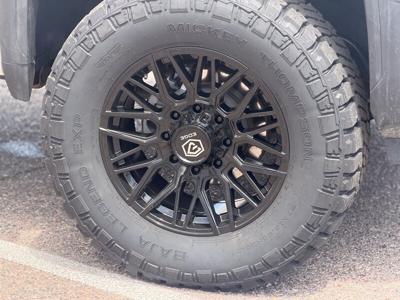 2026 GMC Sierra 2500 AT4 LIFTED DIESEL TRUCK 4WD 3 " LIFT 37 " TIRES AT4 - Photo 11 - Scottsdale, AZ 85257