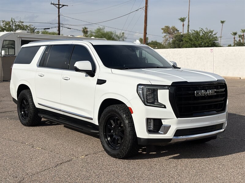 2022 GMC Yukon XL SLT LUXURY PACKAGE BLACK RHINO RIM GMC YUKON XL  