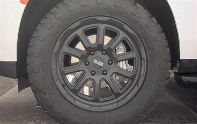 2022 GMC Yukon XL SLT LUXURY PACKAGE BLACK RHINO RIM GMC YUKON XL   - Photo 5 - Scottsdale, AZ 85257