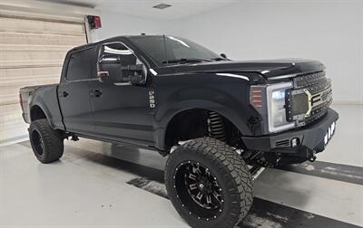 2017 Ford F-250 Super Duty Lariat LIFTED DIESEL TRUCK 4WD 6 " LIFT   - Photo 4 - Scottsdale, AZ 85257