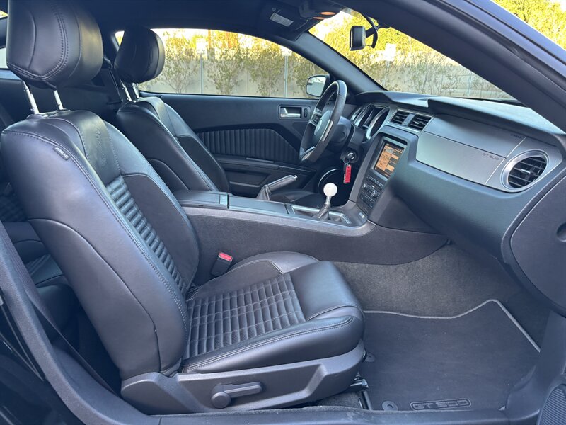 2014 Ford Mustang Shelby GT500 photo 36