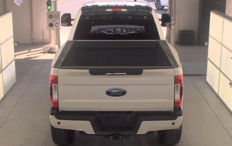 2019 Ford F-250 Super Duty Lariat LIFTED DIESEL TRUCK 4WD CUSTOM - Photo 6 - Scottsdale, AZ 85257