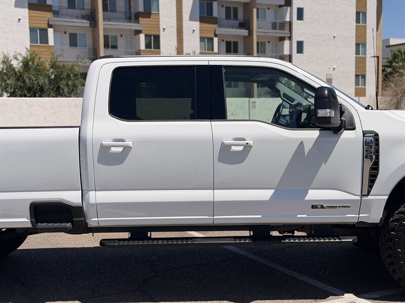 2025 Ford F-350 Super Duty Lariat LIFTED LONG BED DIESEL TRUCK 4WD - Photo 4 - Scottsdale, AZ 85257