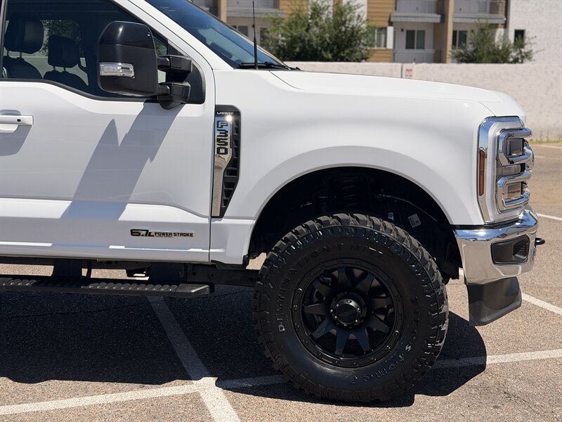 2025 Ford F-350 Super Duty Lariat LIFTED LONG BED DIESEL TRUCK 4WD - Photo 5 - Scottsdale, AZ 85257