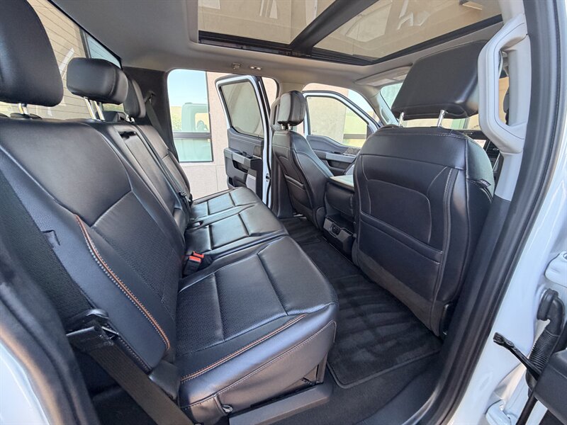 2025 Ford F-350 Super Duty Lariat LIFTED LONG BED DIESEL TRUCK 4WD - Photo 44 - Scottsdale, AZ 85257