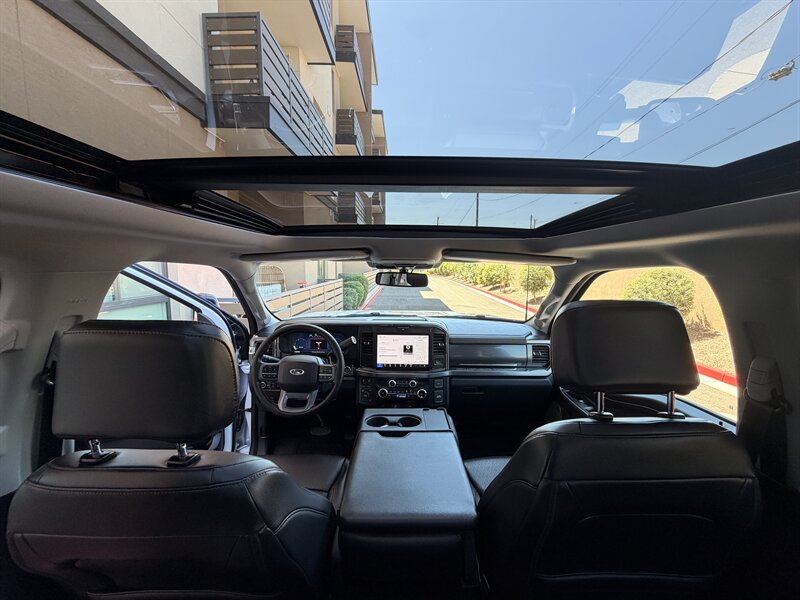 2025 Ford F-350 Super Duty Lariat LIFTED LONG BED DIESEL TRUCK 4WD - Photo 33 - Scottsdale, AZ 85257