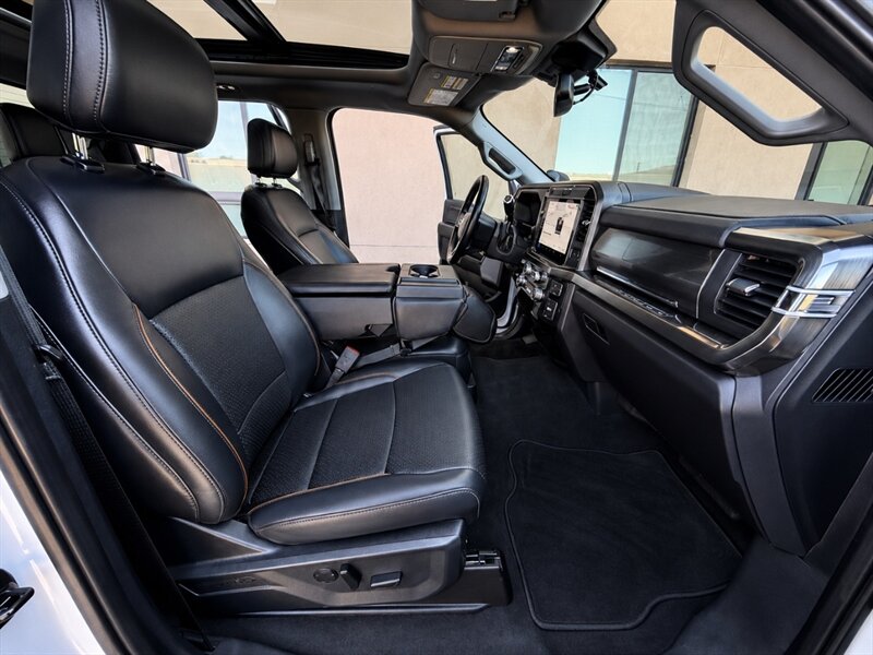 2025 Ford F-350 Super Duty Lariat LIFTED LONG BED DIESEL TRUCK 4WD - Photo 14 - Scottsdale, AZ 85257