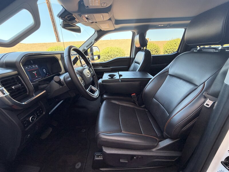 2025 Ford F-350 Super Duty Lariat LIFTED LONG BED DIESEL TRUCK 4WD - Photo 20 - Scottsdale, AZ 85257