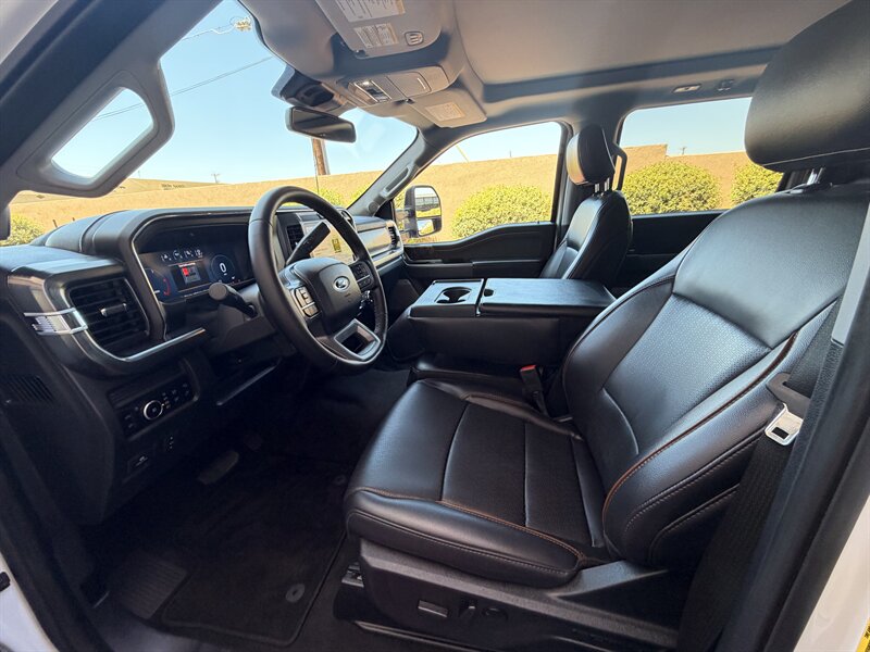 2025 Ford F-350 Super Duty Lariat LIFTED LONG BED DIESEL TRUCK 4WD - Photo 19 - Scottsdale, AZ 85257