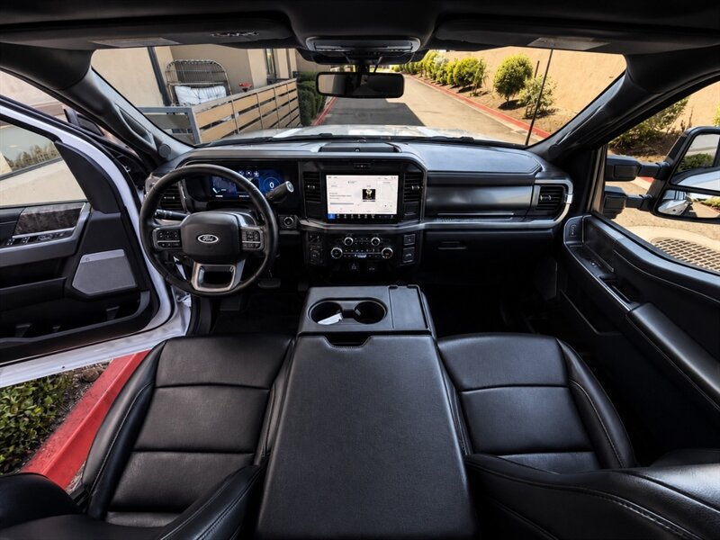 2025 Ford F-350 Super Duty Lariat LIFTED LONG BED DIESEL TRUCK 4WD - Photo 13 - Scottsdale, AZ 85257