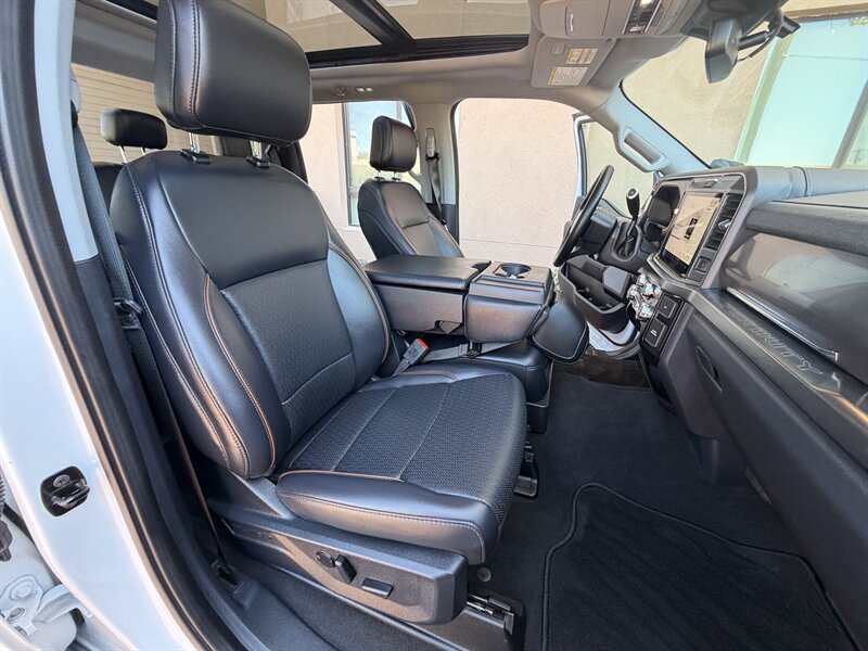 2025 Ford F-350 Super Duty Lariat LIFTED LONG BED DIESEL TRUCK 4WD - Photo 38 - Scottsdale, AZ 85257