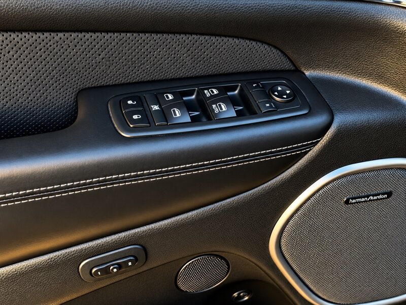 2017 Jeep Grand Cherokee SRT 4WD SUV 6.4L V8 HEMI JEEP CHEROKEE SRT HEMI - Photo 16 - Scottsdale, AZ 85257