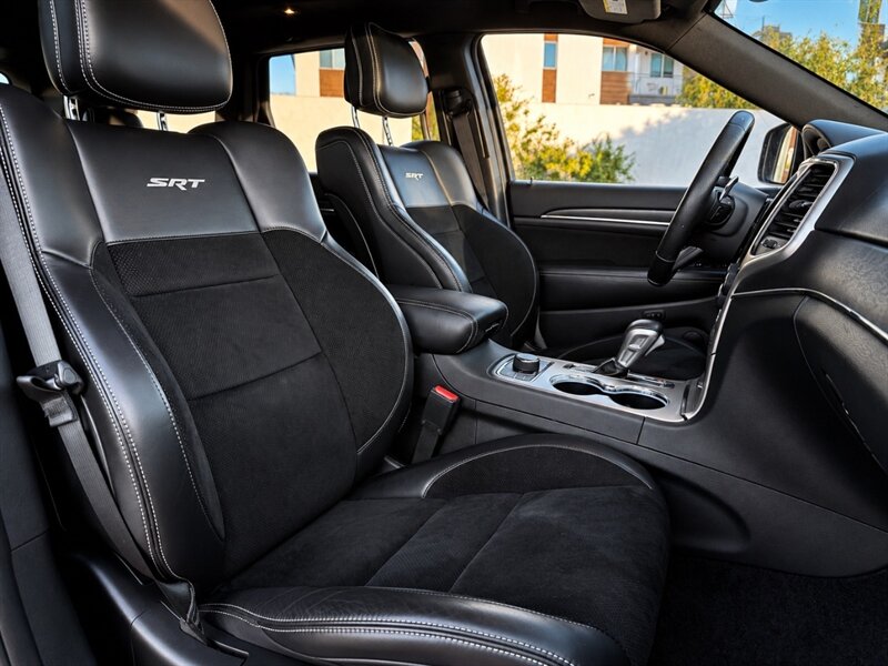 2017 Jeep Grand Cherokee SRT 4WD SUV 6.4L V8 HEMI JEEP CHEROKEE SRT HEMI - Photo 31 - Scottsdale, AZ 85257