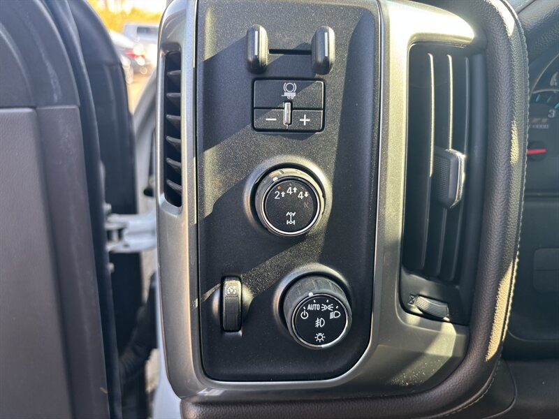 2017 Chevrolet Silverado 2500 LTZ DIESEL TRUCK 4WD LOW MI CHEVY SILVERADO 2500 - Photo 13 - Scottsdale, AZ 85257