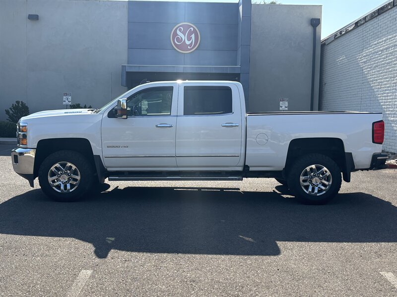 2017 Chevrolet Silverado 2500 LTZ DIESEL TRUCK 4WD LOW MI CHEVY SILVERADO 2500 - Photo 6 - Scottsdale, AZ 85257