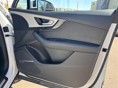 2019 Audi Q7 quattro Premium Plus 45 TFSI AWD SUV AUDI Q7 AWD   - Photo 35 - Scottsdale, AZ 85257