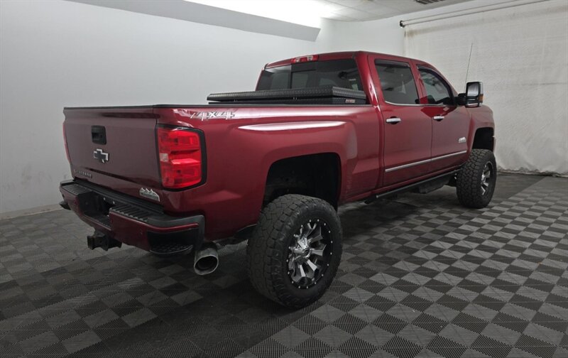 2018 Chevrolet Silverado 2500HD High Country photo 3