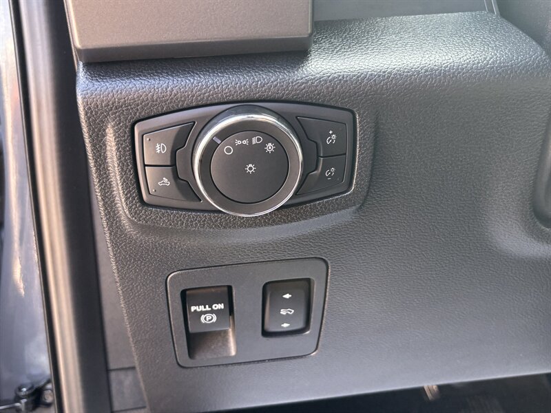 2020 Ford F-150 XLT photo 17