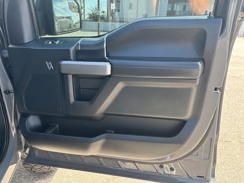 2020 Ford F-150 XLT photo 28