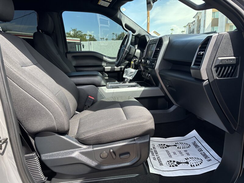 2020 Ford F-150 XLT photo 30