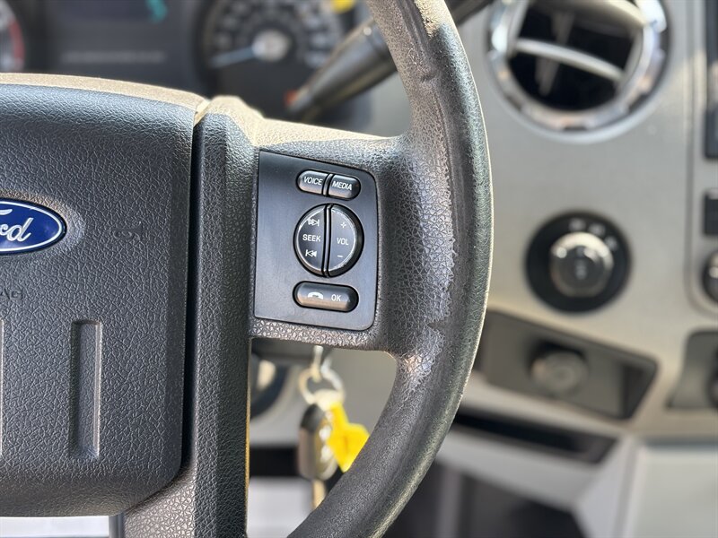 2011 Ford F-350 photo 20
