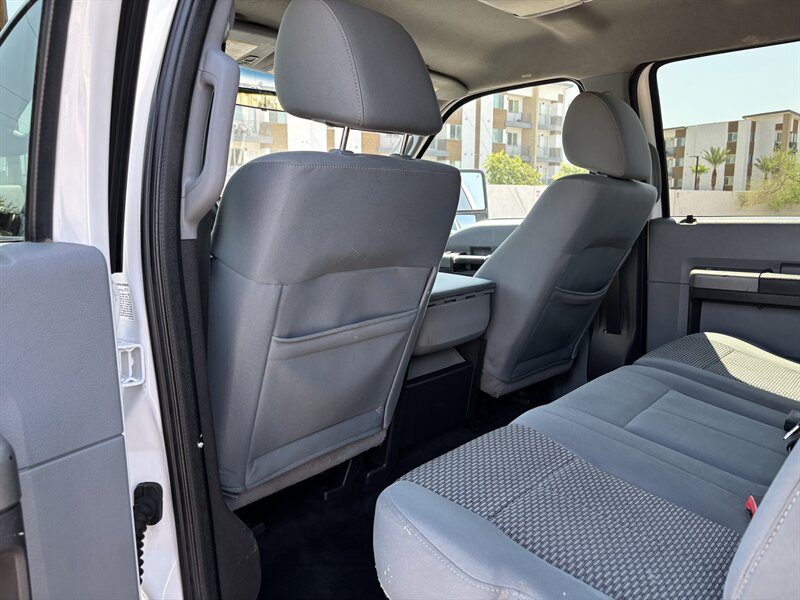 2011 Ford F-350 photo 33