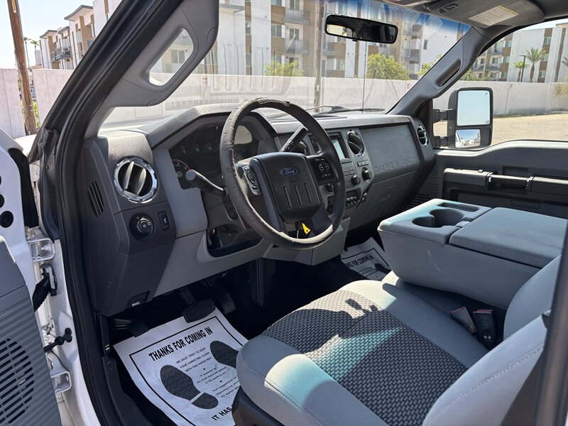 2011 Ford F-350 photo 11