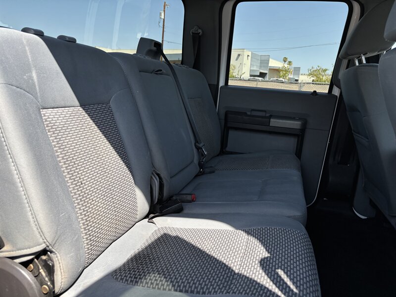 2011 Ford F-350 photo 32