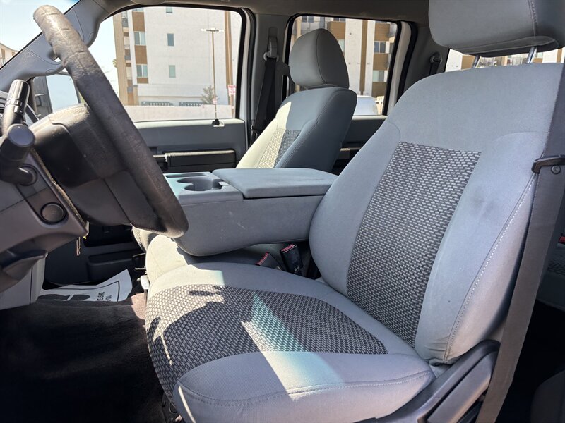 2011 Ford F-350 photo 13