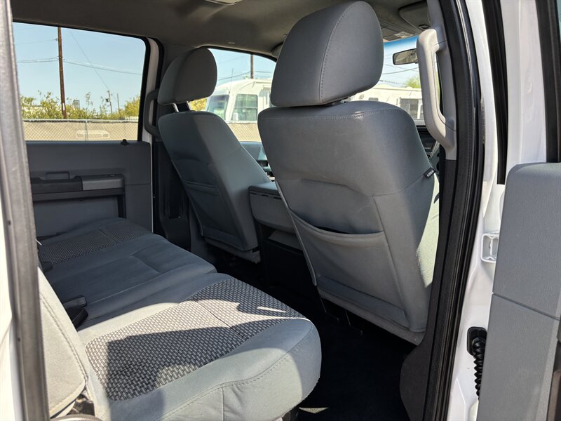 2011 Ford F-350 photo 30