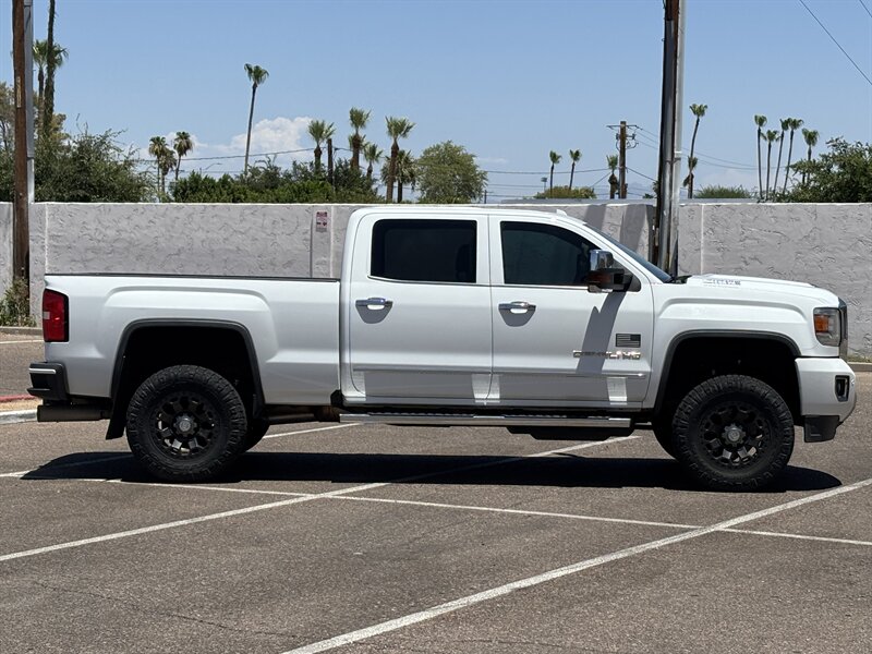 2017 GMC Sierra 2500 Denali LIFTED DIESEL TRUCK 4WD GMC SIERRA DENALI 4 - Photo 4 - Scottsdale, AZ 85257