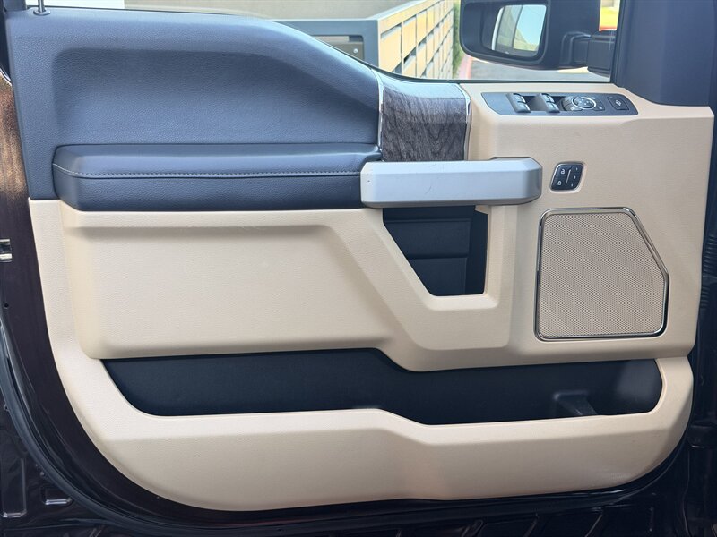 2018 Ford F-250 Super Duty Lariat DIESEL TRUCK 4WD 1-OWNER F250 - Photo 15 - Scottsdale, AZ 85257
