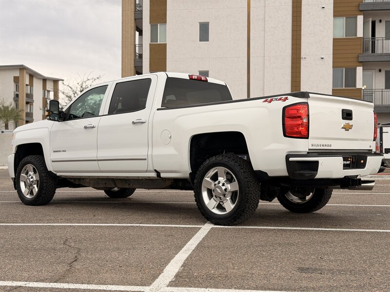 2018 Chevrolet Silverado 2500 DURAMAX DIESEL TRUCK 4WD LOW MI CHEVY 2500 DIESEL - Photo 7 - Scottsdale, AZ 85257